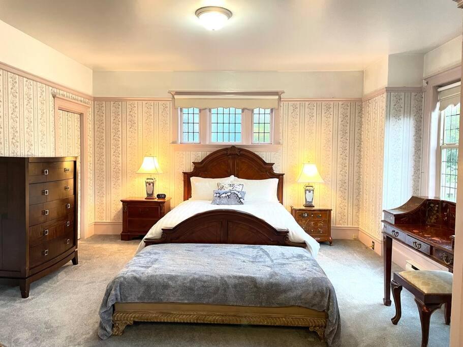 Parlor Suite In Heritage Manor, Fairfield, Near Dt Вікторія Екстер'єр фото